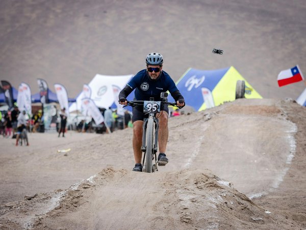 Comment structurer une séance d'entraînement pour améliorer la synergie entre les joueurs?